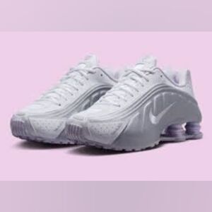 Women's Nike Shox R4 Grape HF5076-100 Size 7 NWOB